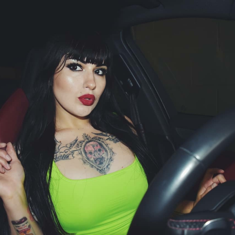 Meet your posher, Amy